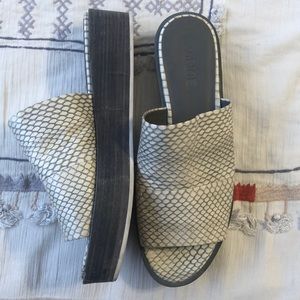 Vince Saskia 2 Platform Snakeskin Slides